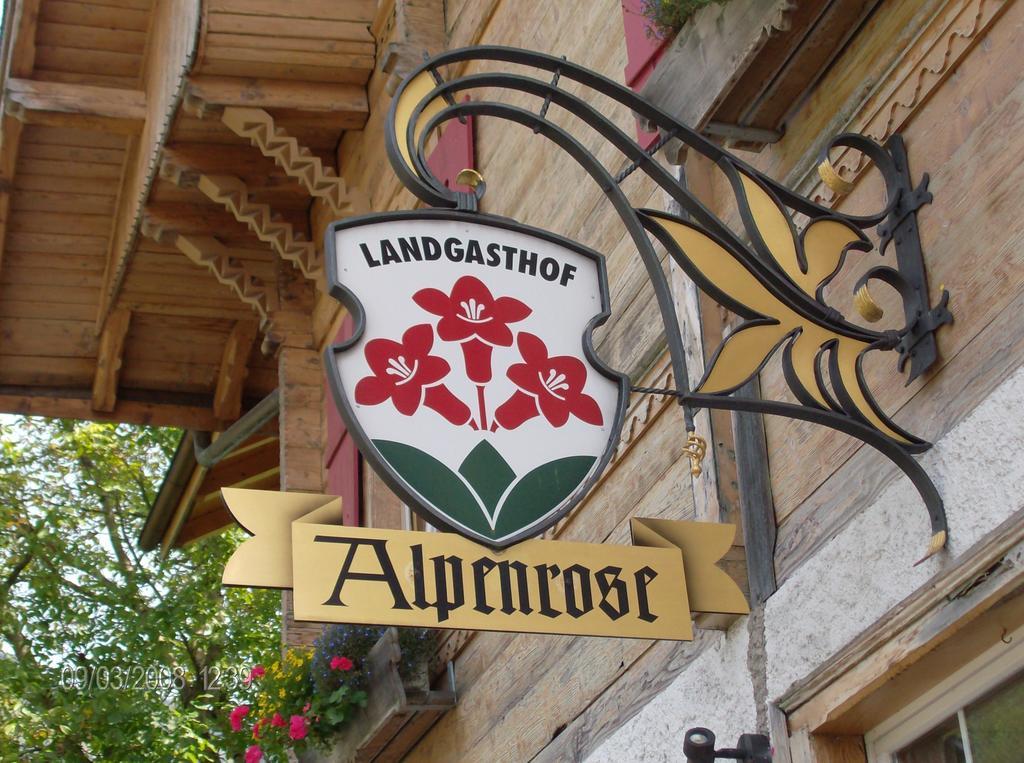 Hotel Alpenrose Beim Ballenberg Hofstetten bei Brienz Room photo