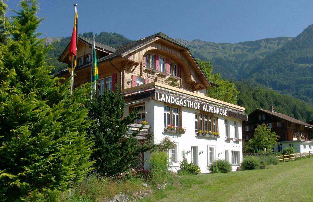 Hotel Alpenrose Beim Ballenberg Hofstetten bei Brienz Exterior photo